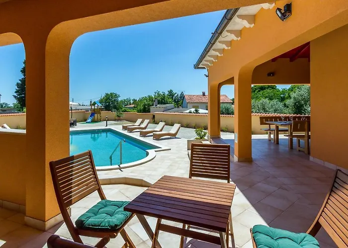 Pool Terrace Relax & Fun Fuma