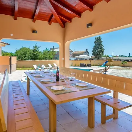 Vila Pool Terrace Relax & Fun Fuma Loborika