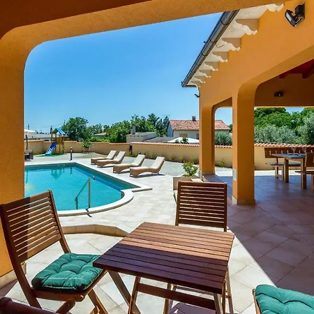Pool Terrace Relax & Fun Fuma
